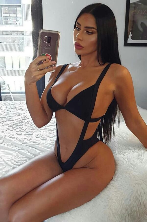 Camila - Image 5
