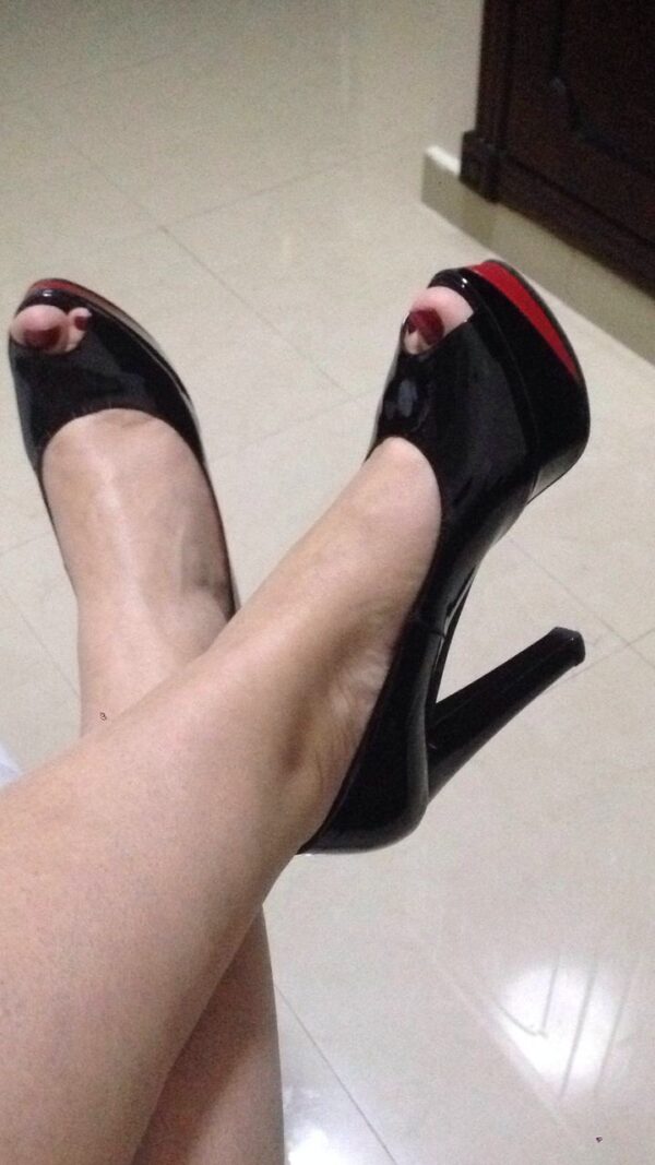 Mistress Linda - Image 2
