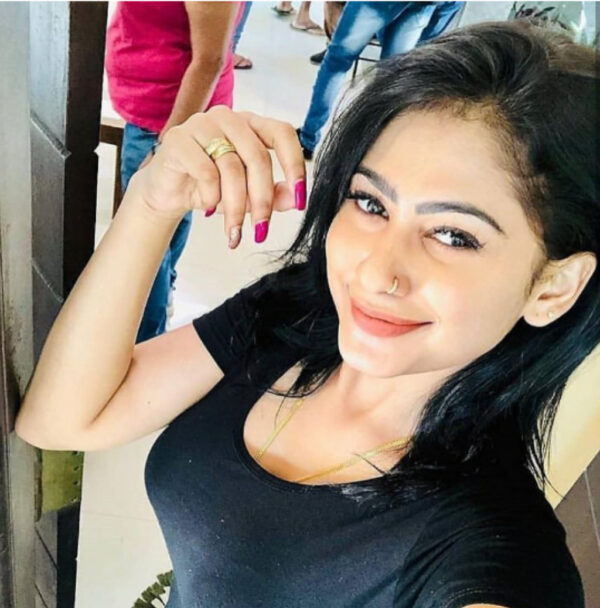 MEET GOOD LOOKING GIRLS AND FEMALE - Image 5