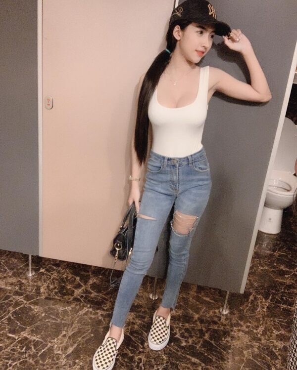 Sarahhuy - Image 2