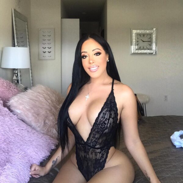 Olivia - Image 3