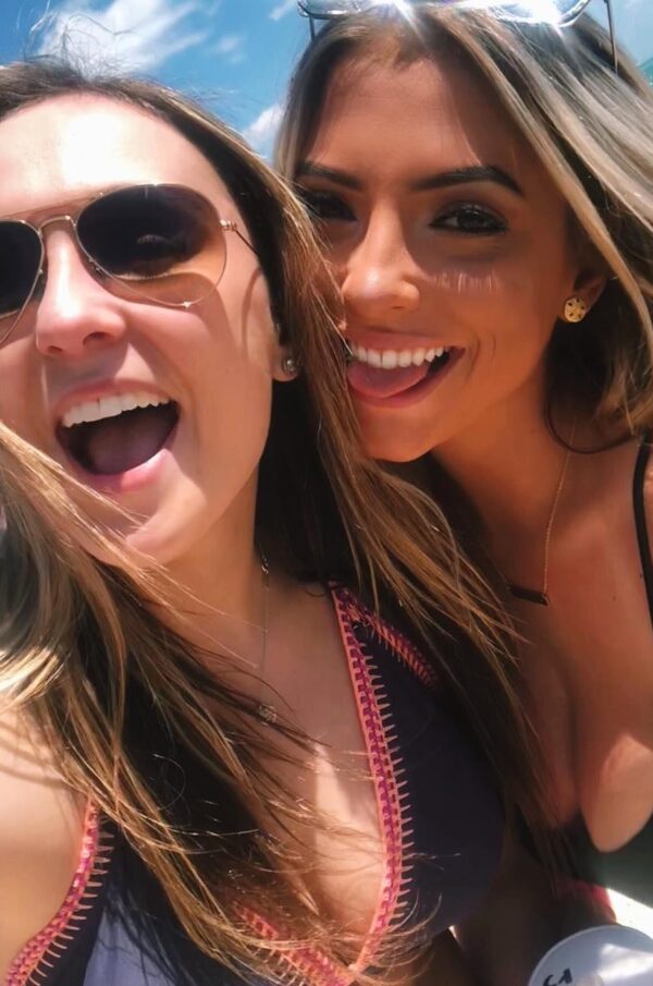 Ana And Karen - Image 4