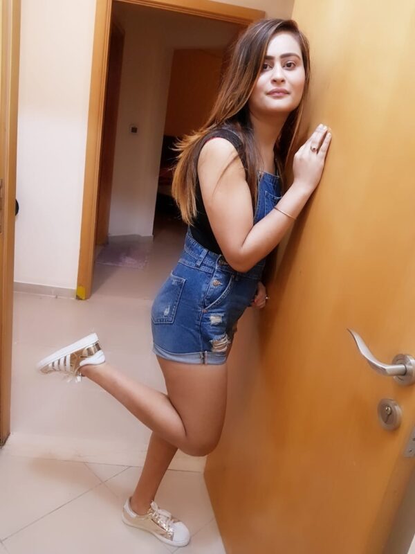 Dua Khan