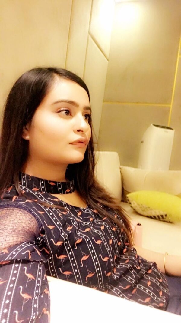Dua Khan - Image 3