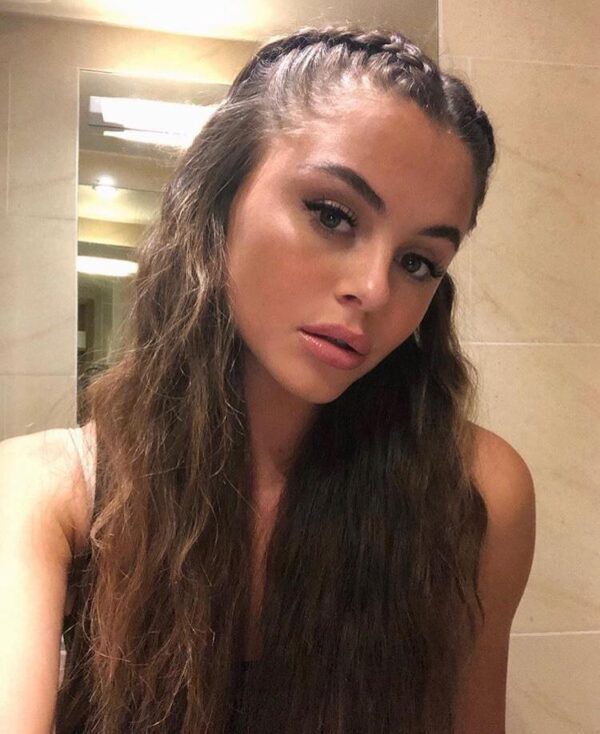 H O T DANIELLA - Image 3