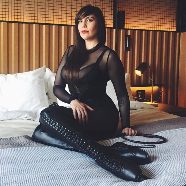 Queen MILA TO THRILL U - Image 2