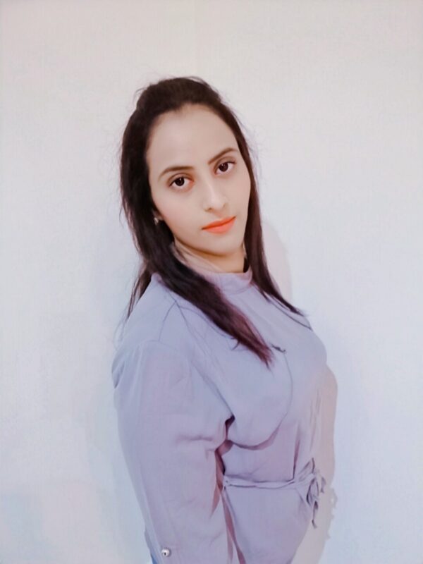 Amber khan - Image 3