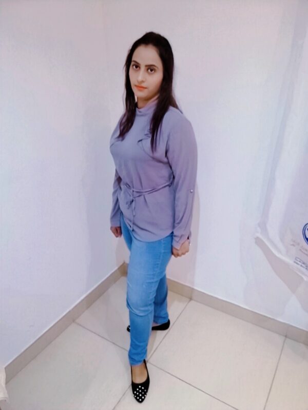 Amber khan - Image 4