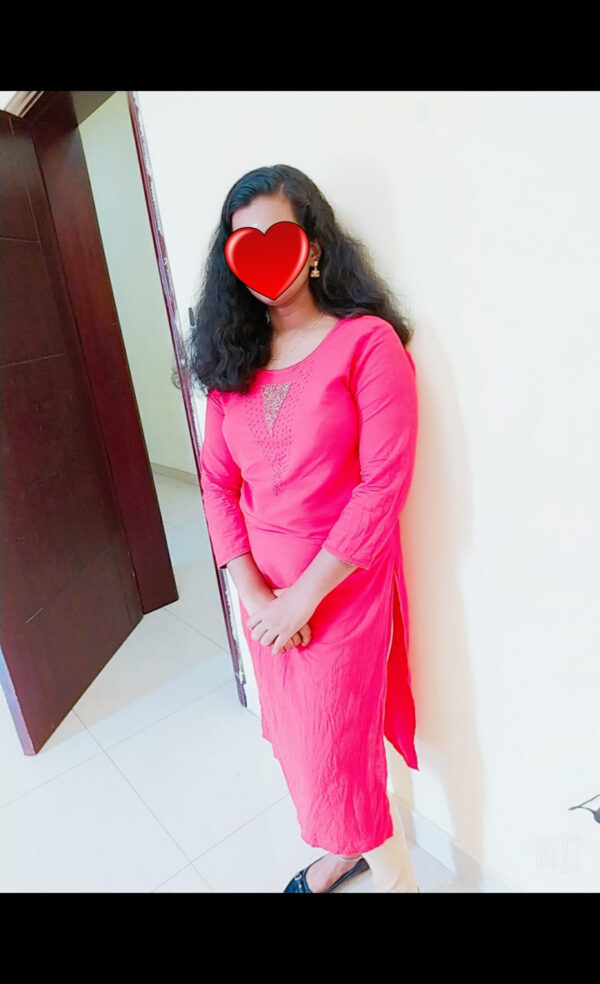 Kerala Working Lady 78159874