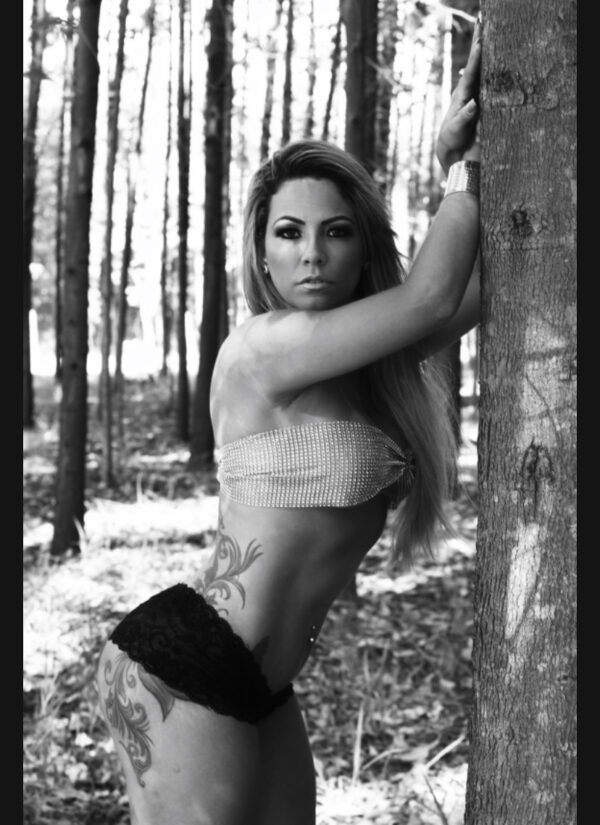 Miss Ferraz - Image 3
