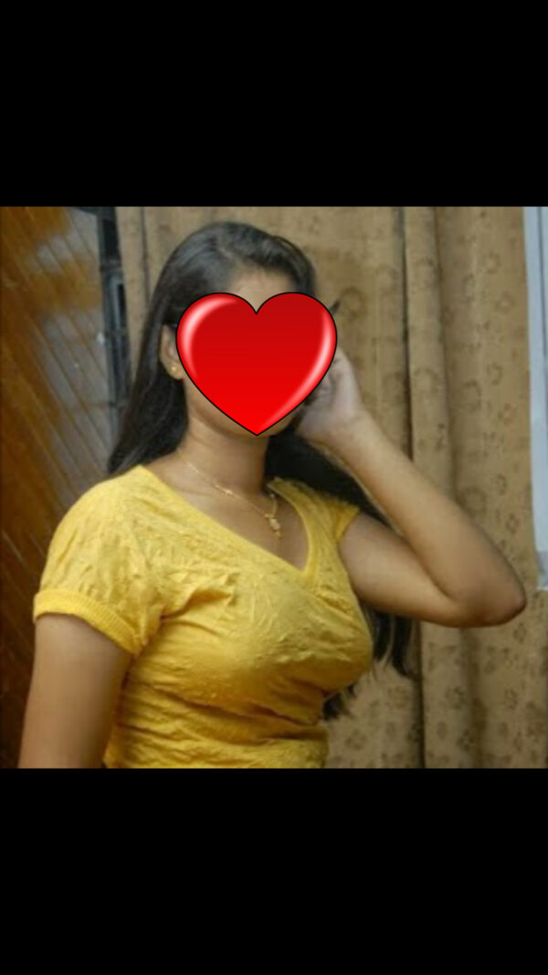Kerala Girl S 79564504 - Image 2