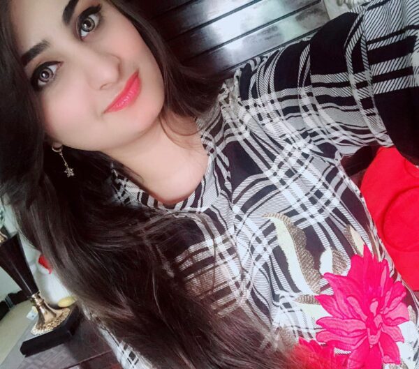 Neha Chaudhary - Image 5