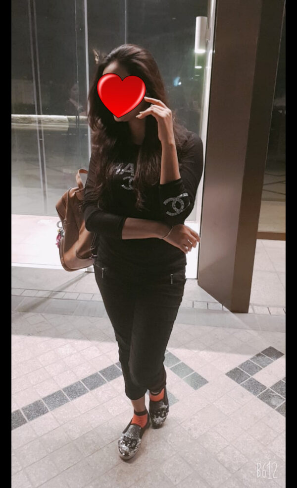 INDIAN AND PAKISTANI HOT GIRLS