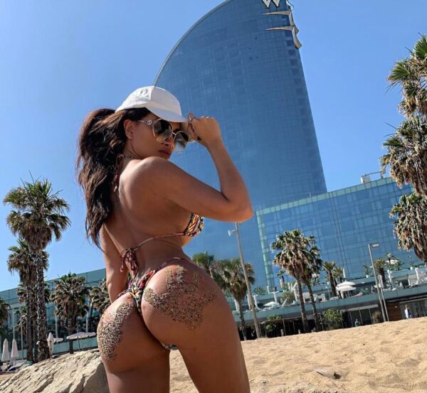 Sexy Nicole - Image 4