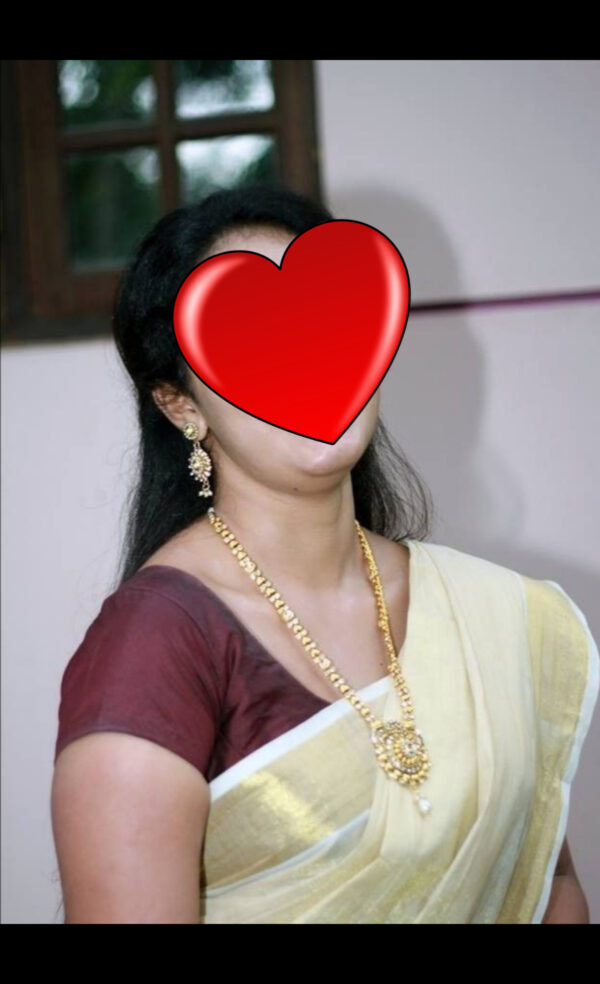 KERALA WORKING LADY ALONE