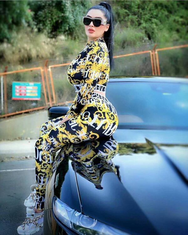 HOT ITALIAN LADY