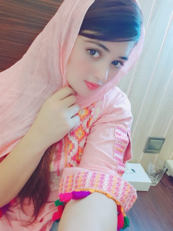 Soniya Khan - Image 2