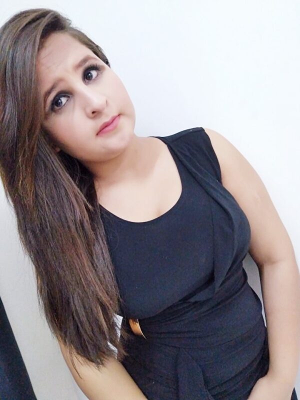 Zainy Teenage Escort - Image 3