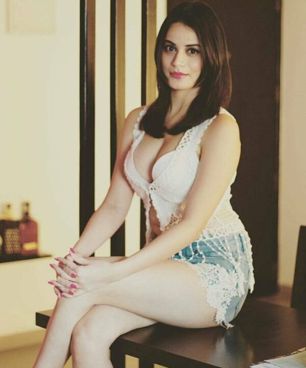 MEET INDIAN GIRLS FEMALES IN DOHA