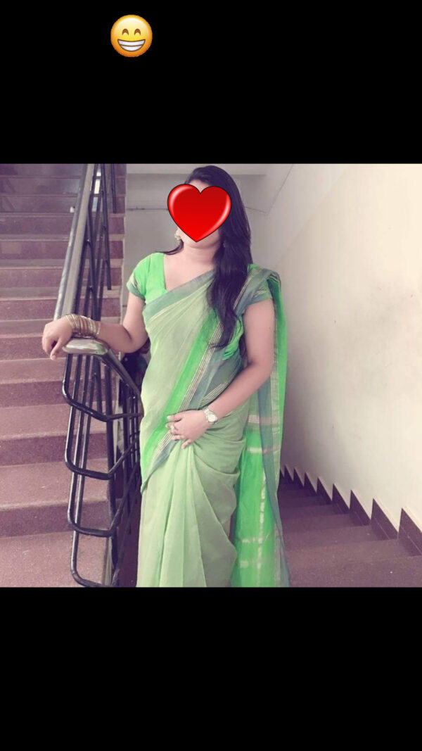 MALAYALI WORKING LADY