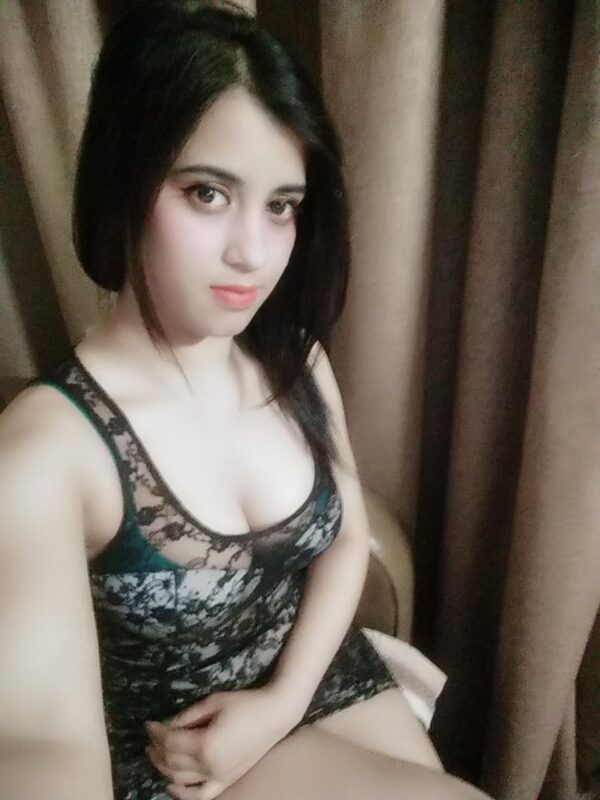 Hot Young Pakistani Girls - Image 3