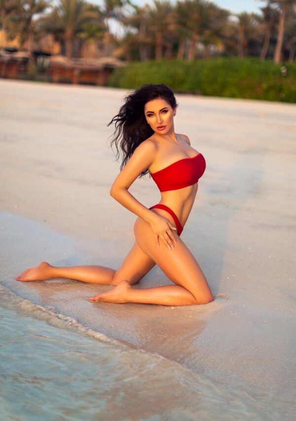 Stunning Vicky - Image 4
