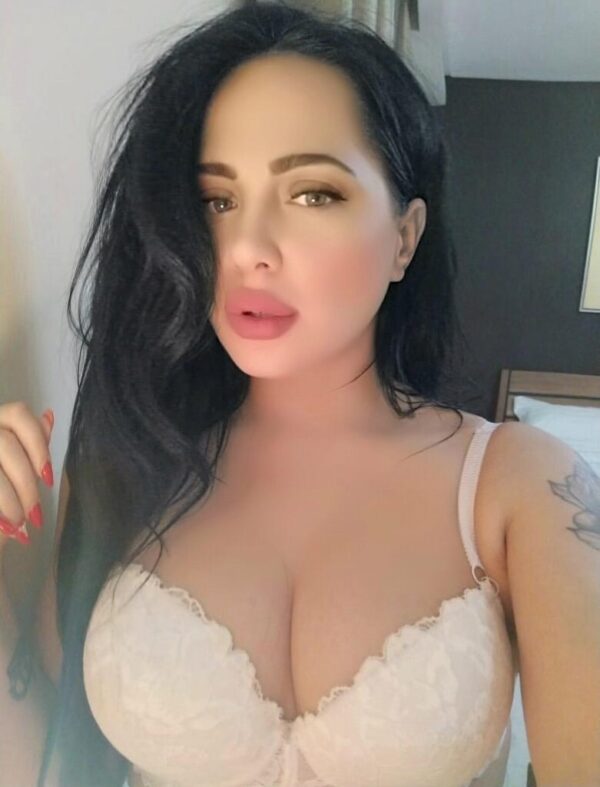 Yasmin New