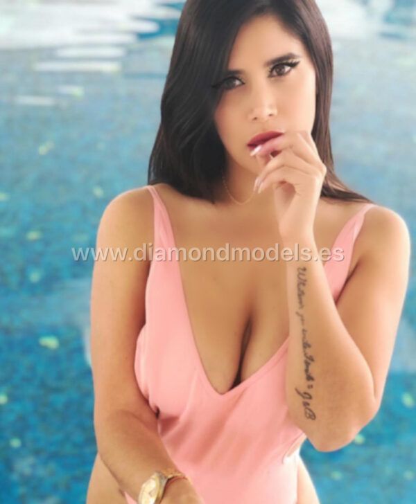 LATIN Elle Natural Boobs ENGLlSH