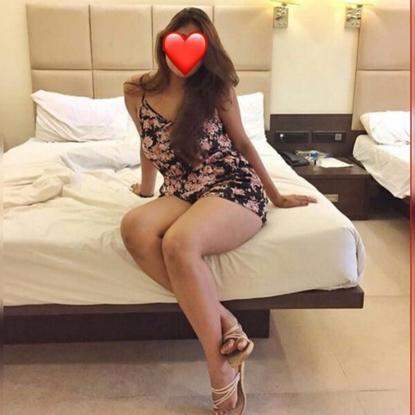 VEENA KERALA Sexy - Image 5