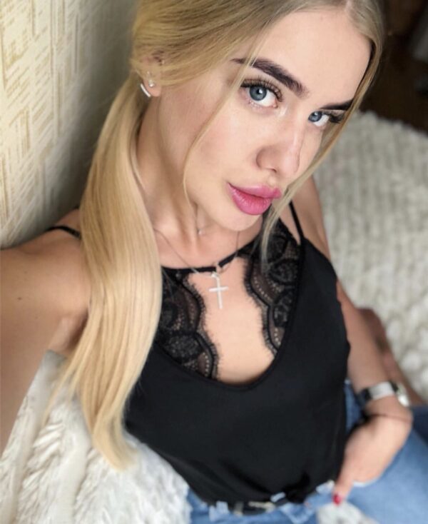 Anna - Image 3