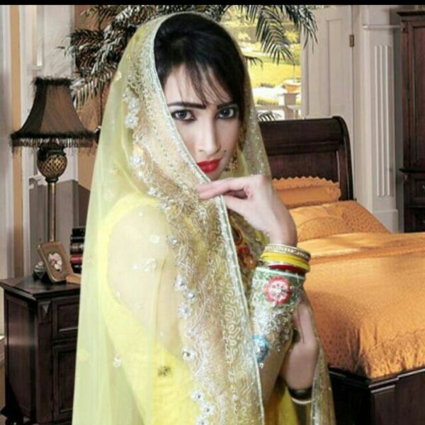 Mahnoor25 - Image 4