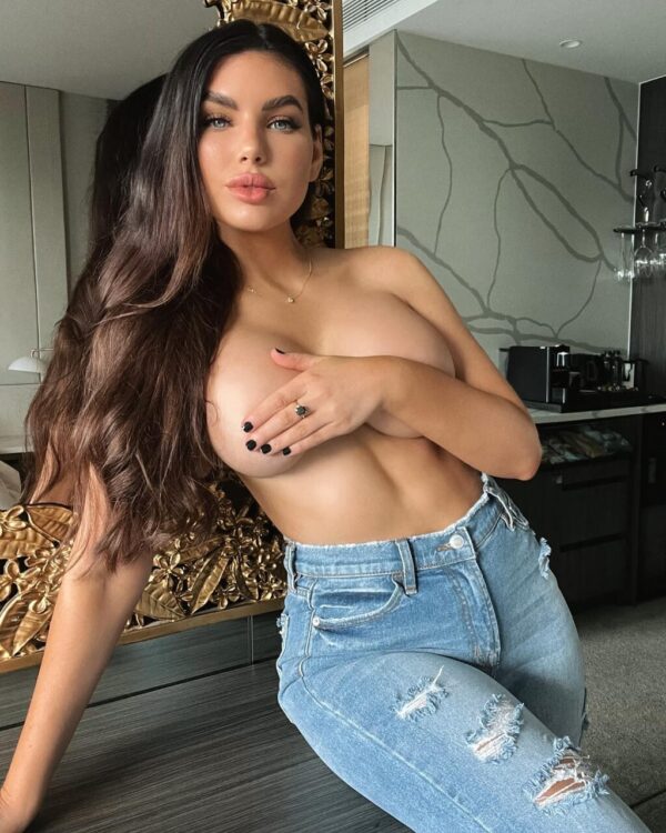 Olivia - Image 4
