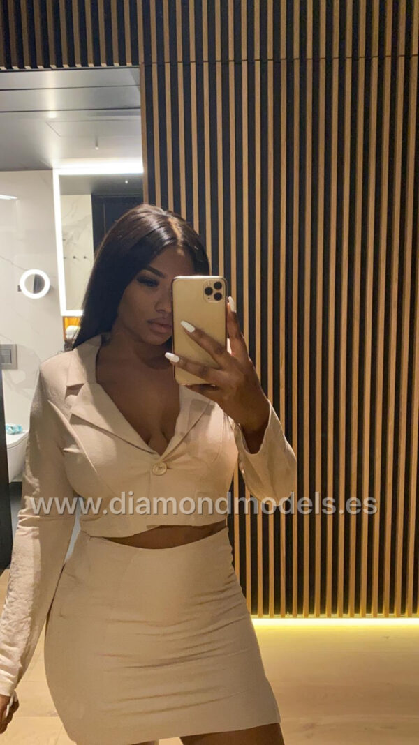CHOCOLATE LATINA Natural boobs - Image 2