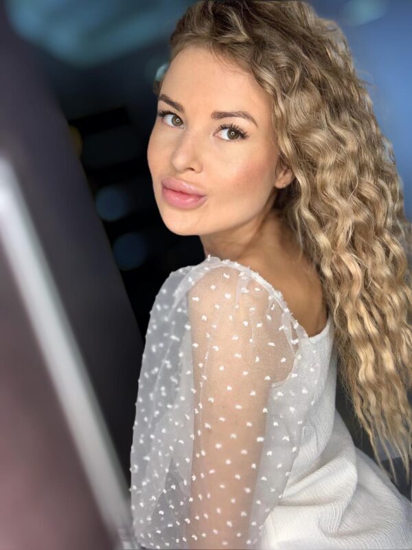 Alexa-VIP fitness model