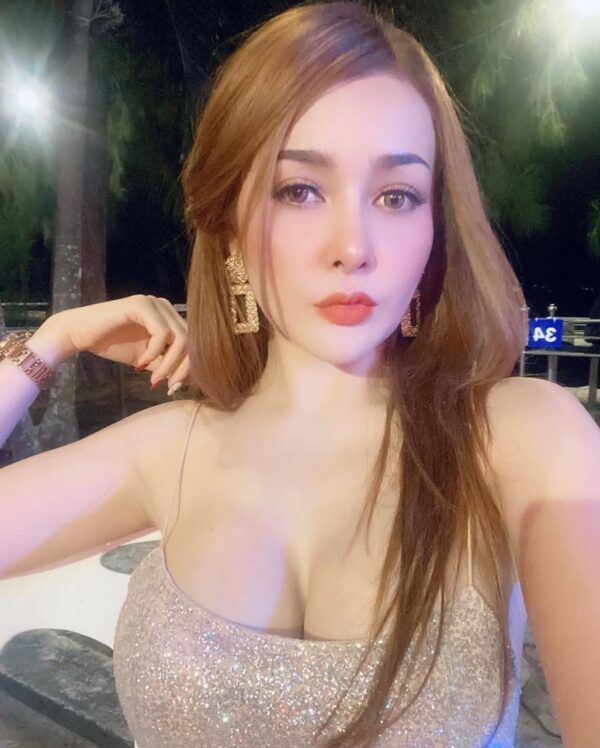 Lili 90424820