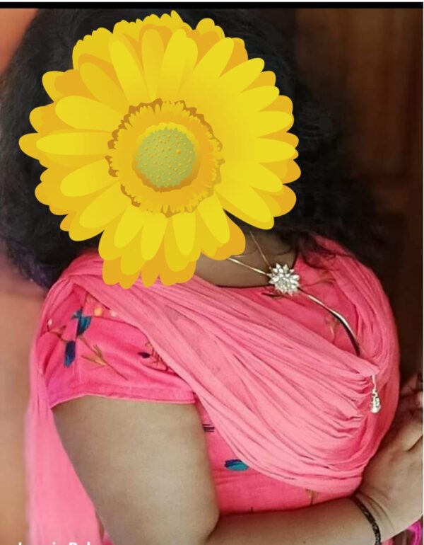 Malayale girls in muscat - Image 3