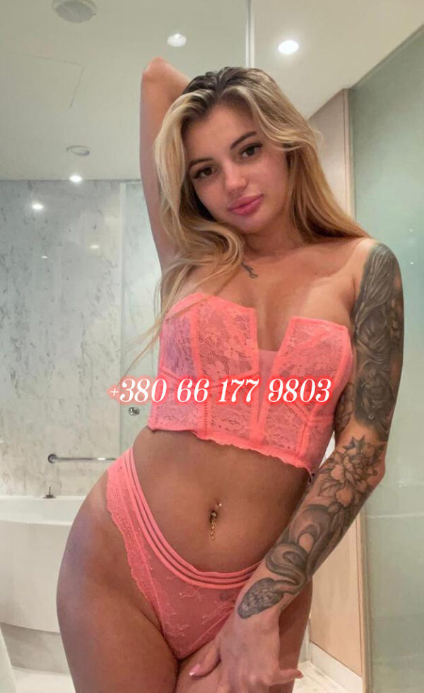 DARINA 18yo SELFIES - Image 4