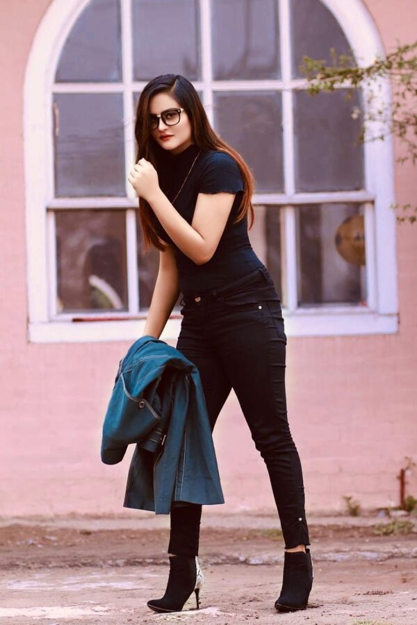 03123332772 Luxury Karachi Escorts - Image 2