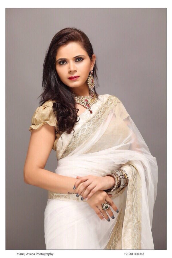 PRIYA INDIAN ESCORT