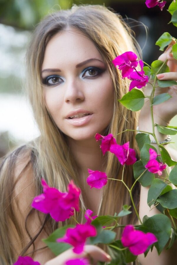 HELLEN - Image 2