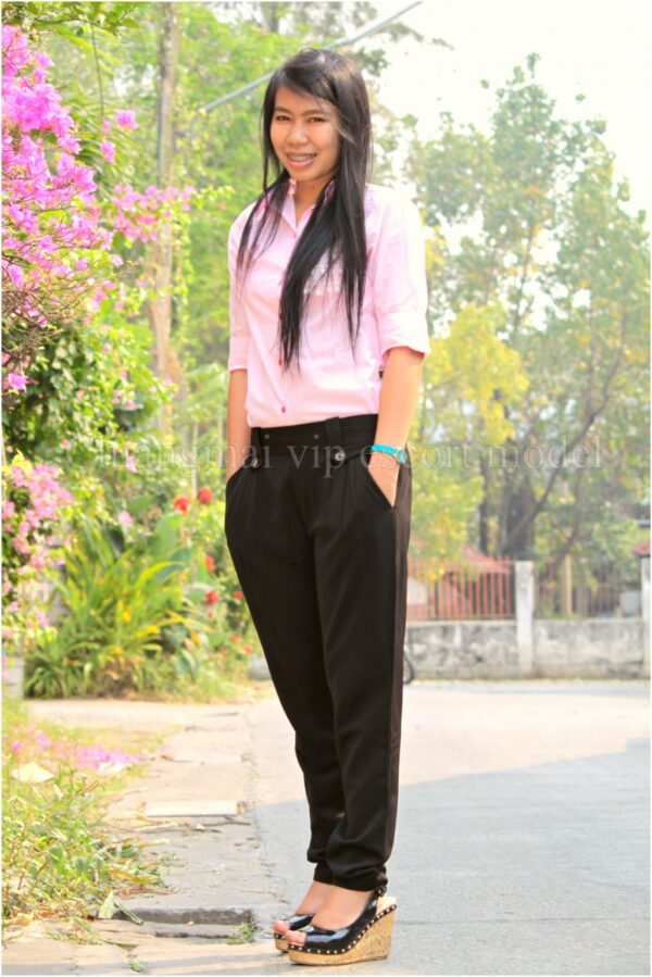 Chiang Mai VIP Escort Model - Image 2