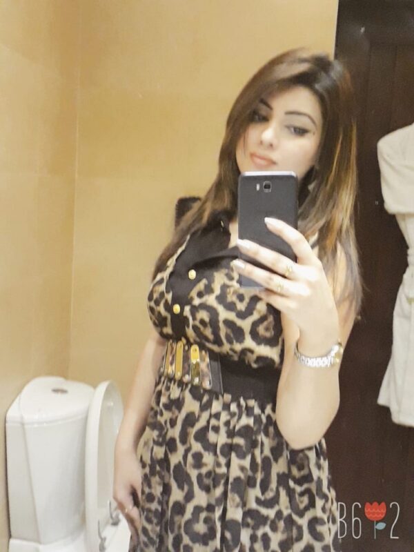 Sexy Versha Gupta 0523293897
