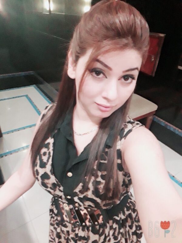 Sexy Versha Gupta 0523293897 - Image 3
