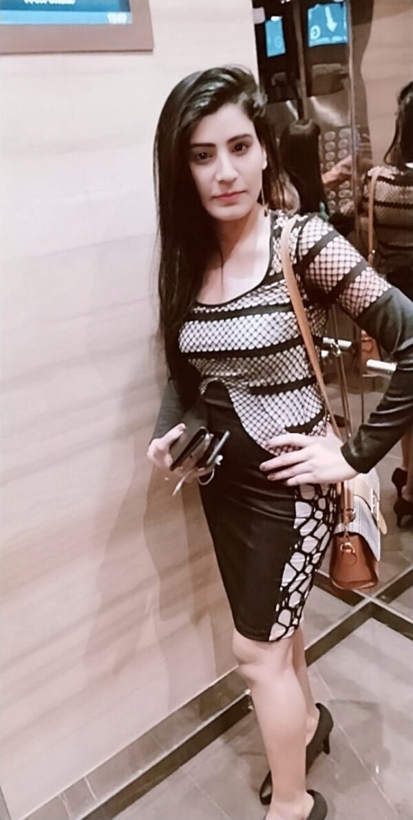 Ayesha Dubai Escorts - Image 4