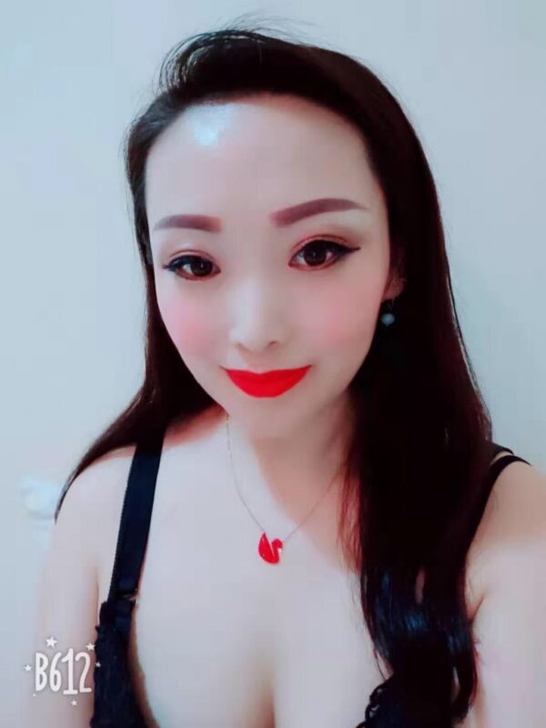 Sharjah Escort Lady Helen - Image 3
