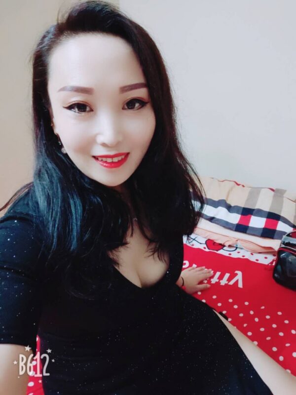 Sharjah Escort Lady Helen