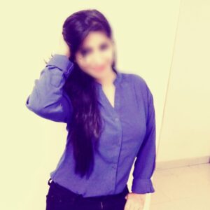 STUNNING MUMBAI AIRHOSTESS DIYA
