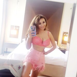 Hi I Sara Arab Girl