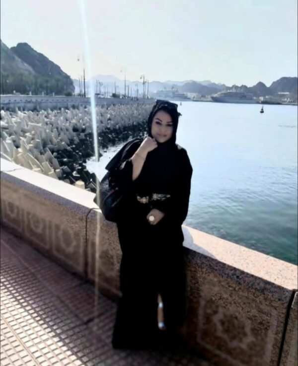 Fatima – Iraqi escort in Muscat - Image 4