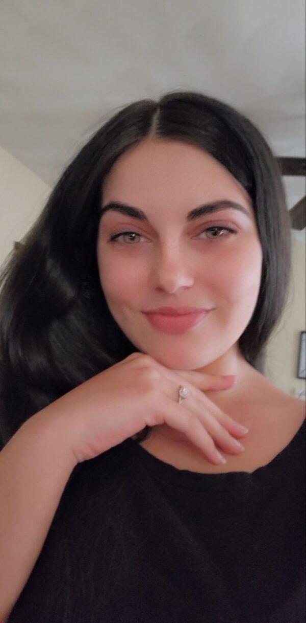 Naomi – Armenian girl Kuwait